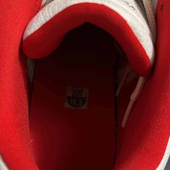 White Jordan’s - Picture 9 of 9